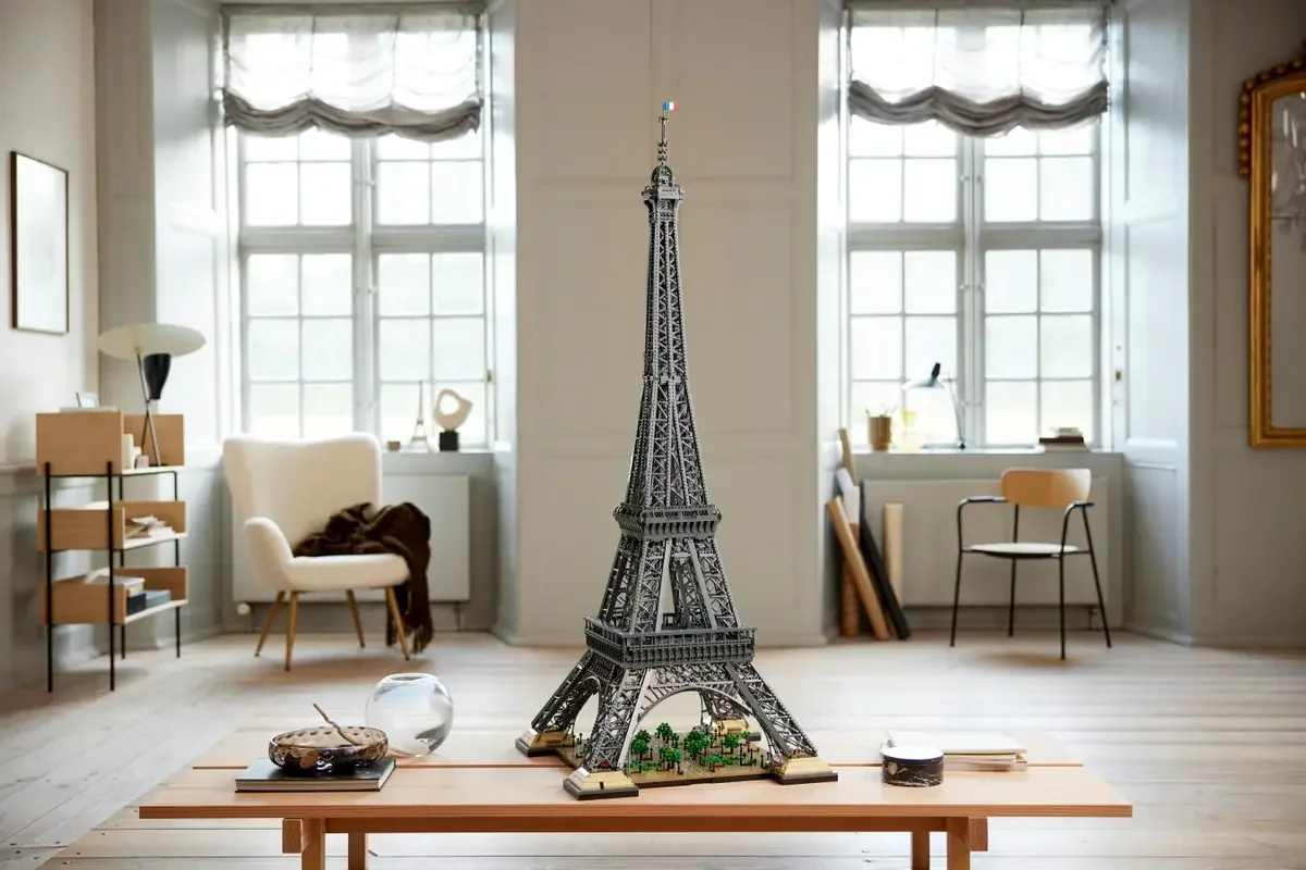 LEGO Eiffelturm 10307 Bauset für Erwachsene, 10001 Teile, 149 cm hoch
