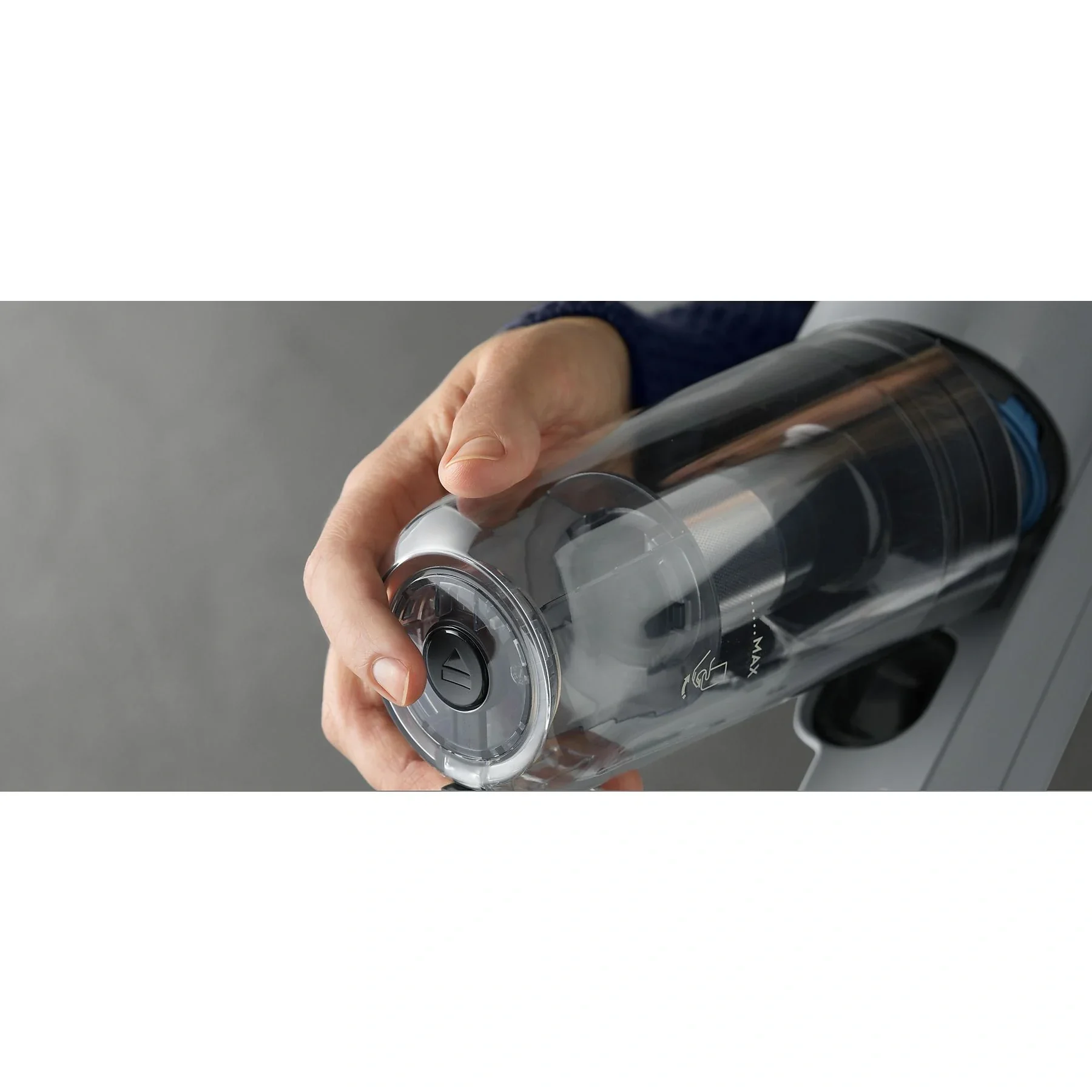 AEG ULTIMATE 7000 AP71U142MM kabelloser Akku Stielsauger 300 W