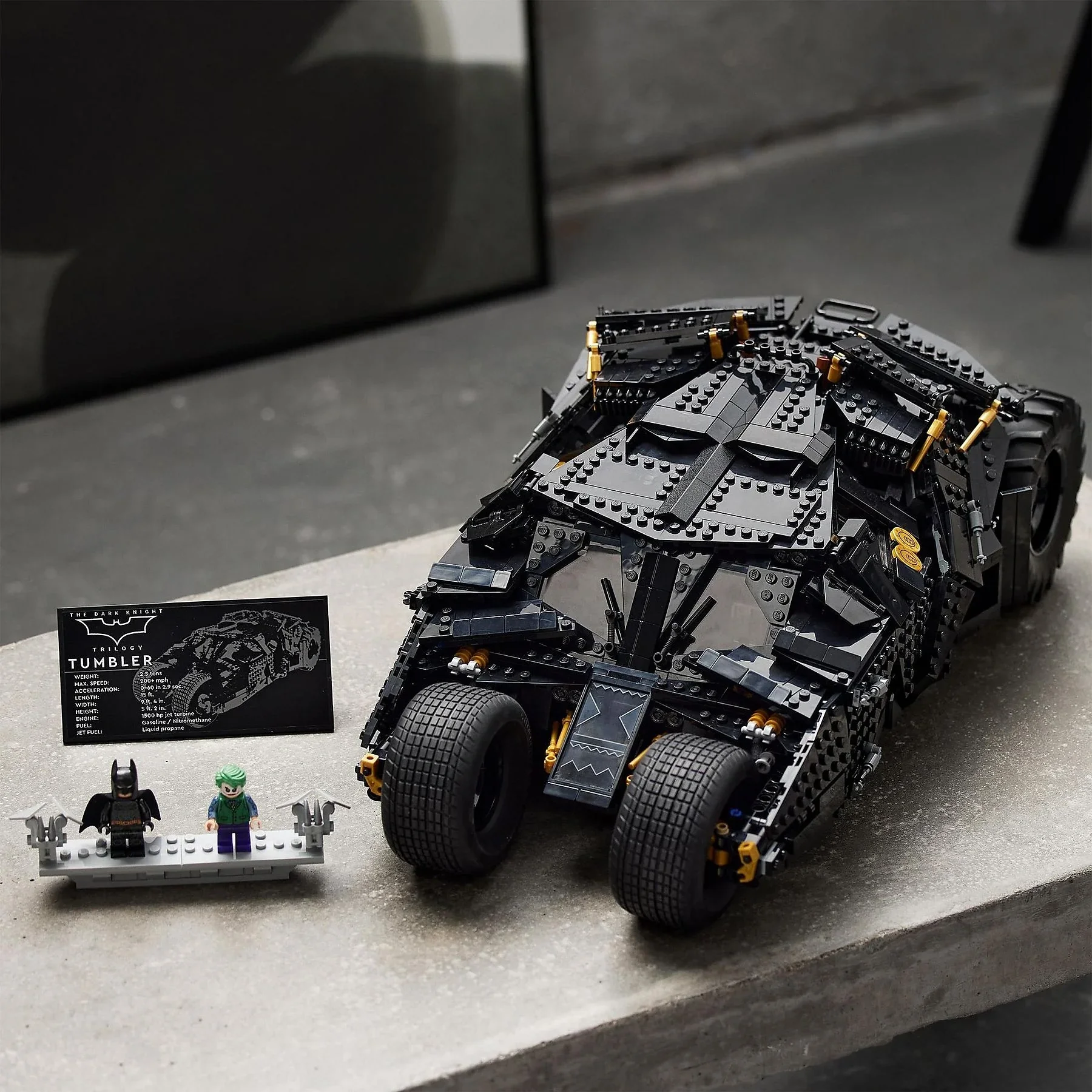 LEGO DC Super Heroes Batmobile Tumbler 76240 Batman Sammlerset