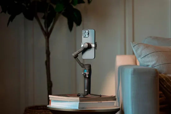 DJI Osmo Mobile 8 Gimbal Smartphone Stabilisator 3 Achsen faltbar