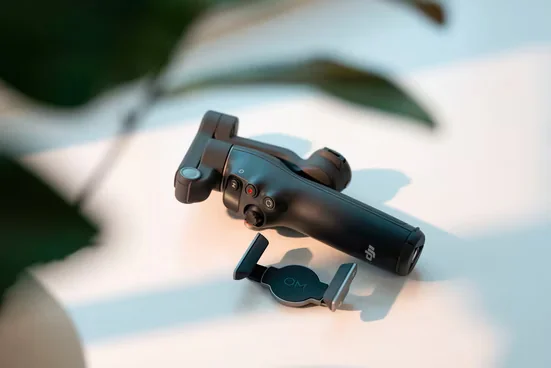 DJI Osmo Mobile 8 Gimbal Smartphone Stabilisator 3 Achsen faltbar