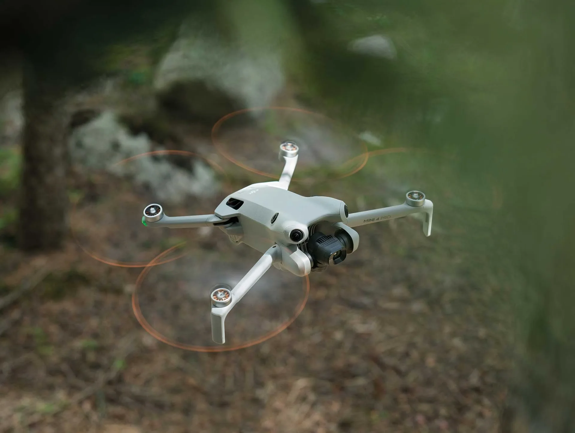 DJI Mini 4 Pro (RC 2) Kameradrohne 4K ultraleicht 249 g