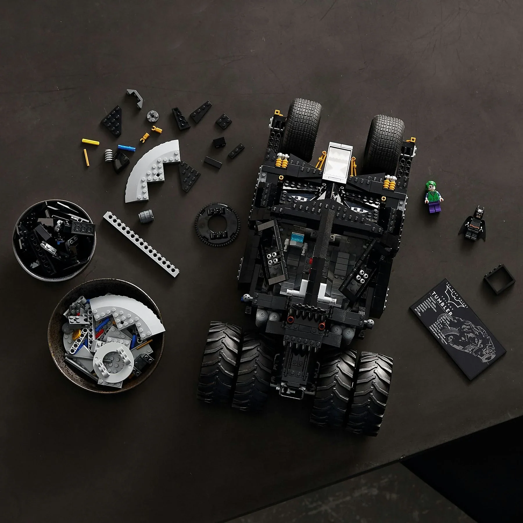 LEGO DC Super Heroes Batmobile Tumbler 76240 Batman Sammlerset